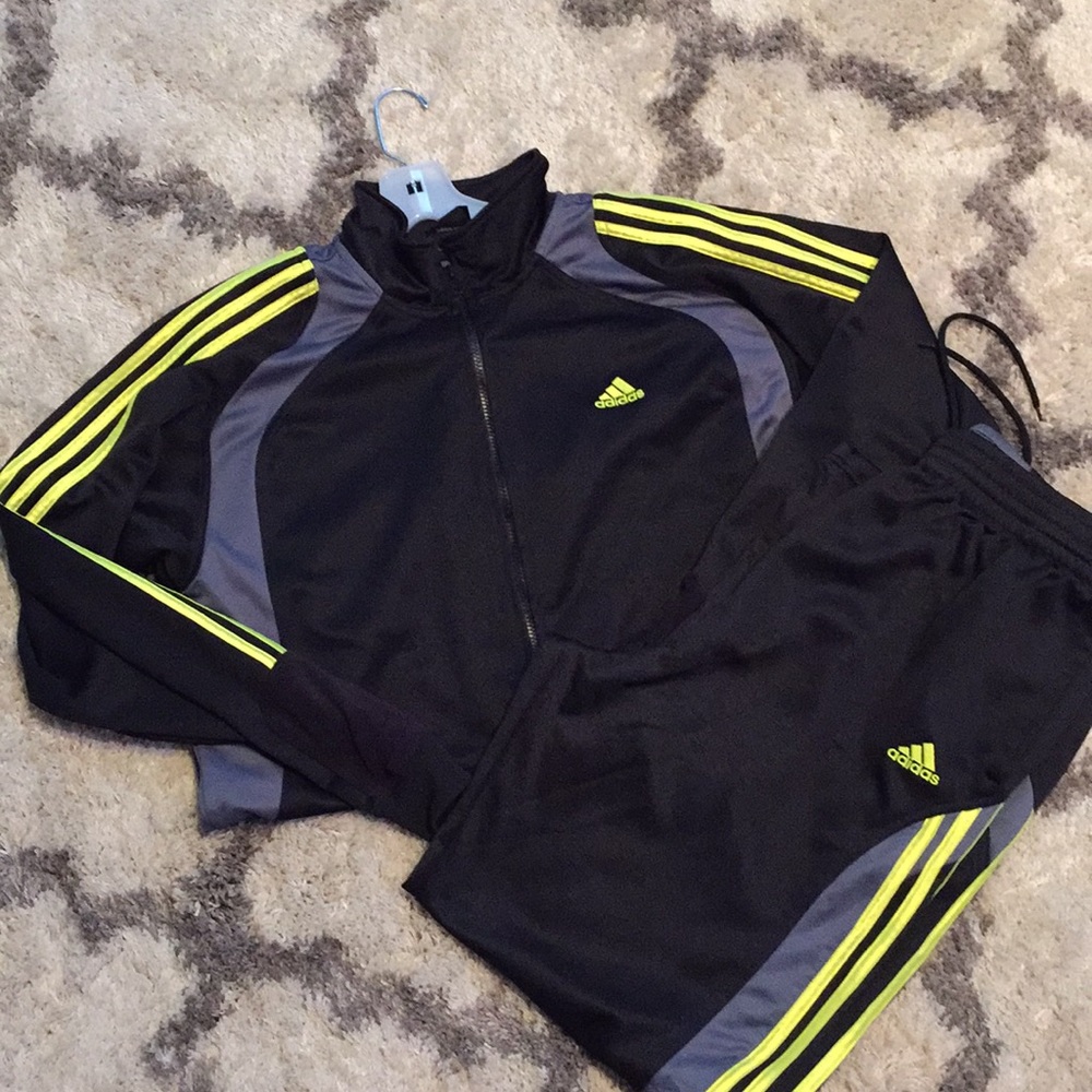 Adidas warm up suit